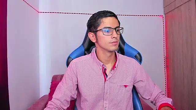 Snapshot of Ethan_Sai___ chatting on 12.06.24 Ethan Sai    online show from 12.06.24