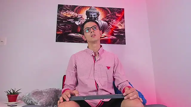 Snapshot of Ethan_Sai___ chatting on 02.07.25 Ethan Sai    online show from 02.07.25