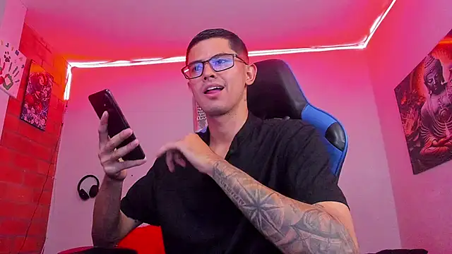 Snapshot of Ethan_Sai___ chatting on 10.16.25 Ethan Sai    online show from 10.16.25