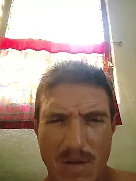 Snapshot of mexlog chatting on 11.29.25 mexlog online show from 11.29.25