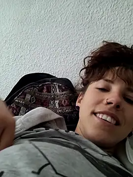 Snapshot of Lyrass chatting on 03.08.25 Lyrass online show from 03.08.25