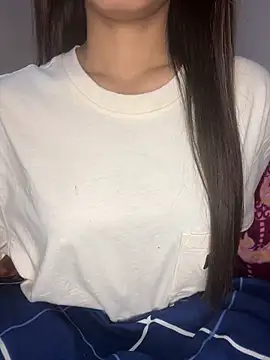 Snapshot of _riyaahahaha_ chatting on 01.11.25 riyaahahaha online show from 01.11.25