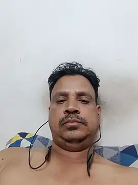 Snapshot of Raj1043 chatting on 02.13.25 Raj1043 online show from 02.13.25