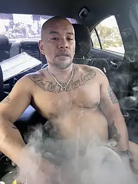 EatMyCake831 online show from 03.19.25