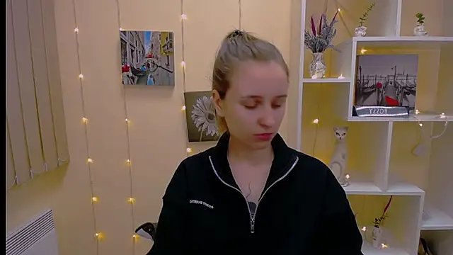  Nicole new online show from 03.05.25