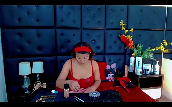 Snapshot of Isalombardi chatting on 03.31.26 Isalombardi online show from 03.31.26