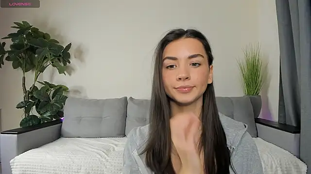 Snapshot of NicoleLuv chatting on 12.12.24 NicoleLuv online show from 12.12.24