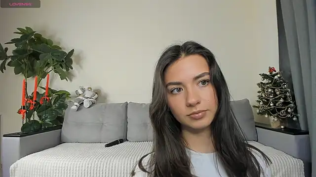 Snapshot of NicoleLuv chatting on 12.30.24 NicoleLuv online show from 12.30.24