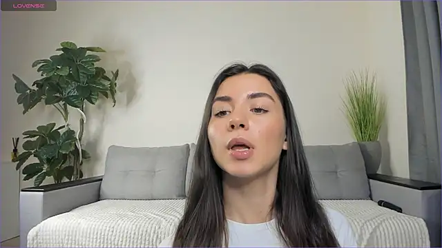 Snapshot of NicoleLuv chatting on 01.09.25 NicoleLuv online show from 01.09.25