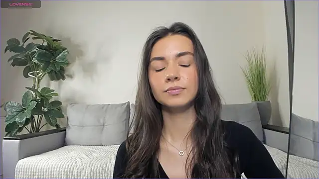 Snapshot of NicoleLuv chatting on 01.15.25 NicoleLuv online show from 01.15.25