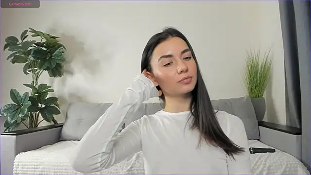 Snapshot of NicoleLuv chatting on 01.22.25 NicoleLuv online show from 01.22.25