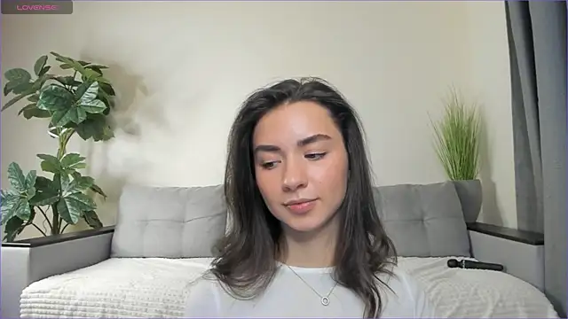 Snapshot of NicoleLuv chatting on 02.06.25 NicoleLuv online show from 02.06.25