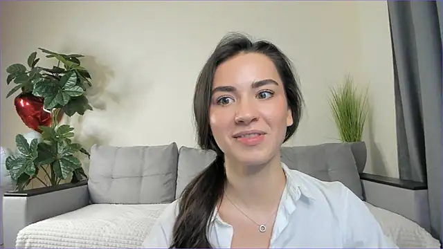 Snapshot of NicoleLuv chatting on 03.06.25 NicoleLuv online show from 03.06.25