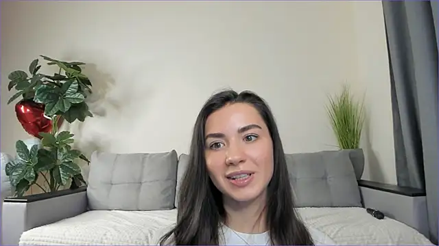 Snapshot of NicoleLuv chatting on 03.06.25 NicoleLuv online show from 03.06.25