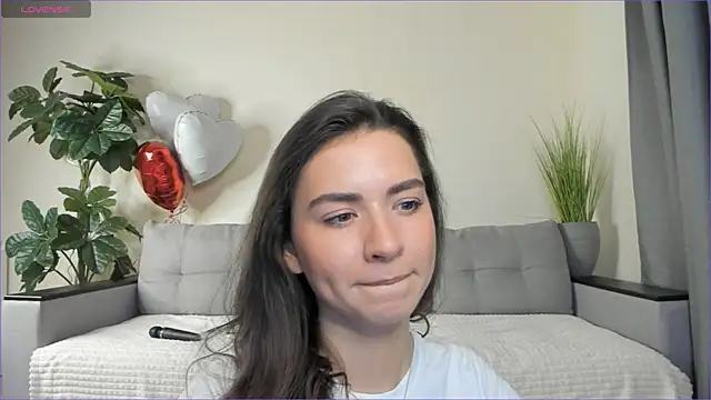 Snapshot of NicoleLuv chatting on 03.16.25 NicoleLuv online show from 03.16.25