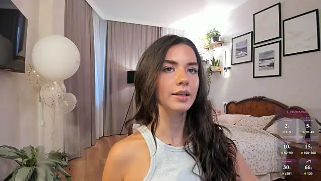 Snapshot of NicoleLuv chatting on 07.26.26 NicoleLuv online show from 07.26.26