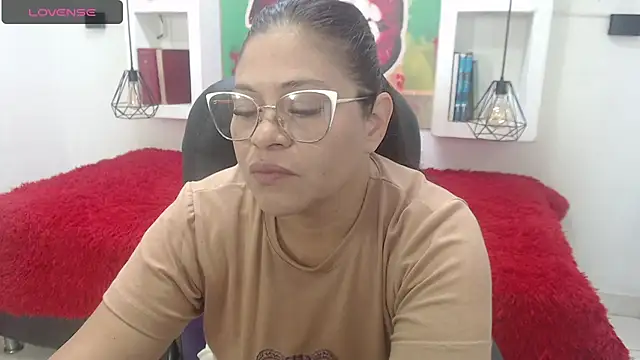 Snapshot of sexy_lady_0 chatting on 09.30.25 sexy lady 0 online show from 09.30.25