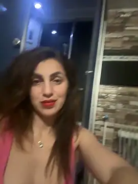 EmaSkyes online show from 11.11.25