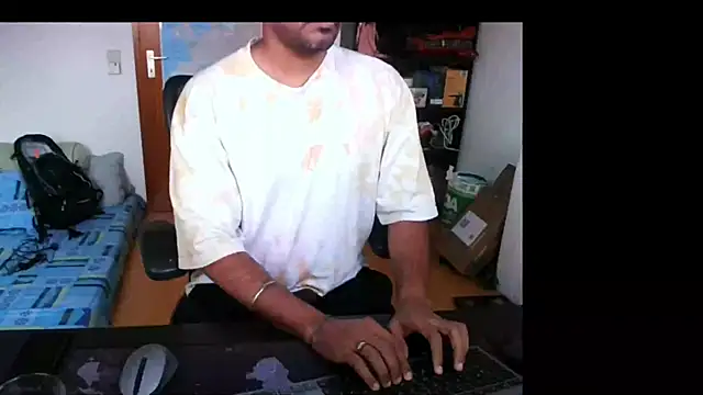 Snapshot of pleasure_5844 chatting on 11.12.25 pleasure 5844 online show from 11.12.25