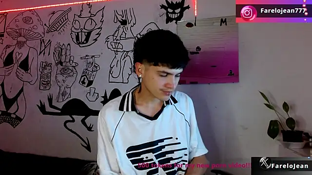 Snapshot of jeanfarelo chatting on 07.12.26 jeanfarelo online show from 07.12.26