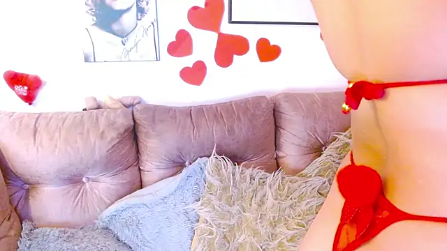 Snapshot of hinataleecs chatting on 02.28.25 hinataleecs online show from 02.28.25