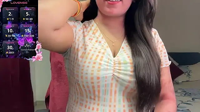 Snapshot of nandini_7 chatting on 10.14.25 nandini 7 online show from 10.14.25