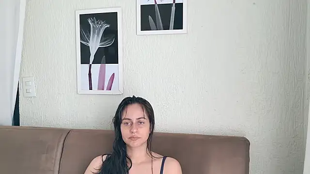 Snapshot of Blue_butterfly chatting on 01.11.25 Blue butterfly online show from 01.11.25