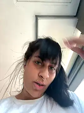 Snapshot of Blue_butterfly chatting on 09.18.25 Blue butterfly online show from 09.18.25