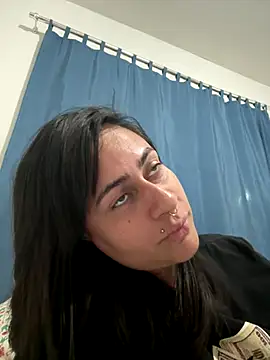 Snapshot of Blue_butterfly chatting on 09.29.25 Blue butterfly online show from 09.29.25