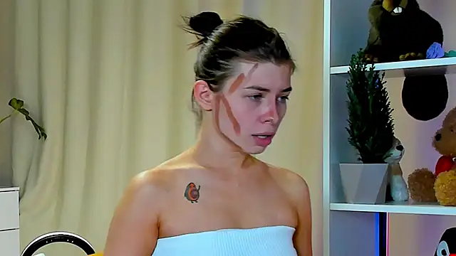 Snapshot of callmetori chatting on 12.14.24 callmetori online show from 12.14.24