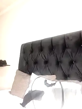 Snapshot of Dark_Berry_26 chatting on 11.26.25 Dark Berry 26 online show from 11.26.25