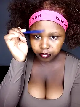 Snapshot of Dark_Berry_26 chatting on 12.15.25 Dark Berry 26 online show from 12.15.25