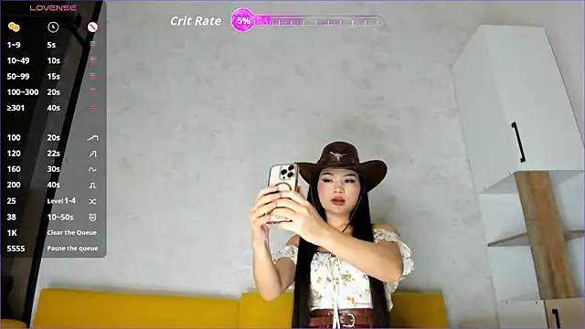 Xiao Mei  online show from 10.24.25
