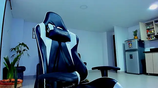 alexander collin02 online show from 02.04.25