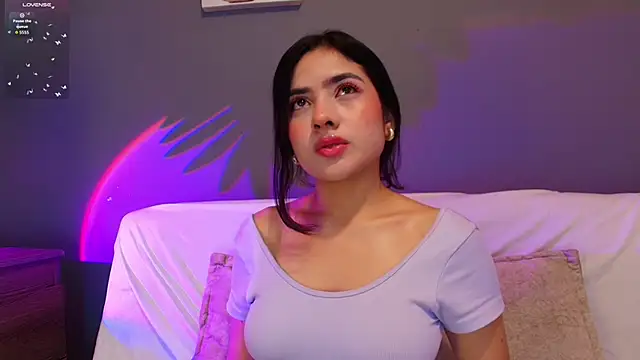 Snapshot of adara_johnson__ chatting on 05.29.26 adara johnson online show from 05.29.26