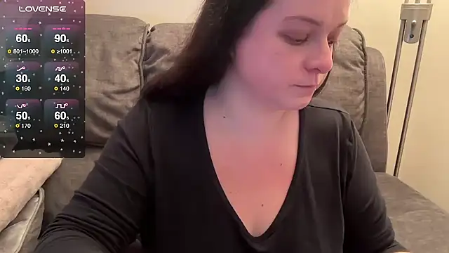 NaughtyWifeUK online show from 04.16.26