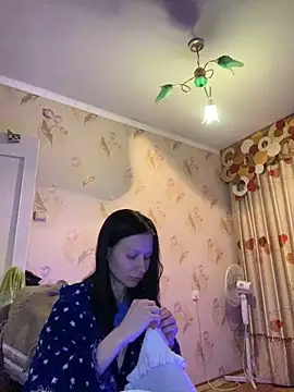 Snapshot of Starry_Siren chatting on 12.10.24 Starry Siren online show from 12.10.24