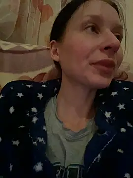 Snapshot of Starry_Siren chatting on 12.13.24 Starry Siren online show from 12.13.24