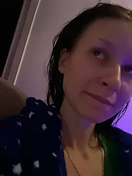 Snapshot of Starry_Siren chatting on 12.16.24 Starry Siren online show from 12.16.24