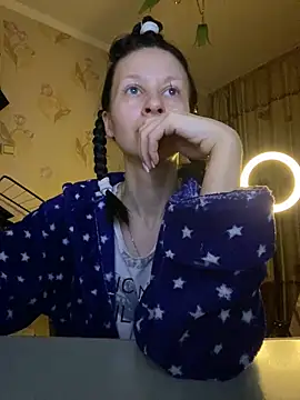 Snapshot of Starry_Siren chatting on 02.11.25 Starry Siren online show from 02.11.25