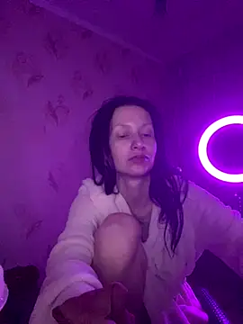 Snapshot of Starry_Siren chatting on 09.10.25 Starry Siren online show from 09.10.25