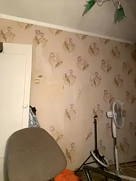 Snapshot of Starry_Siren chatting on 11.28.25 Starry Siren online show from 11.28.25