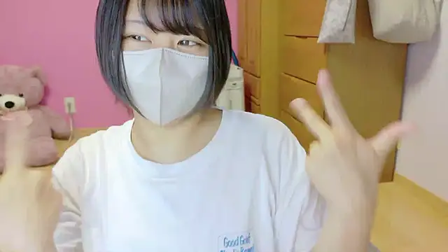 Snapshot of _usya_2525 chatting on 10.04.25 usya 2525 online show from 10.04.25