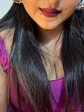 Ayesha mahi online show from 10.13.25