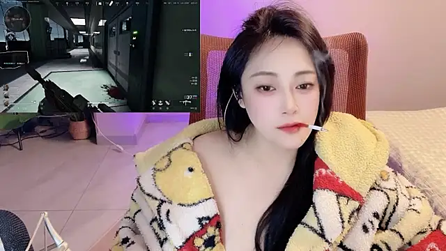Snapshot of Daisy-77 chatting on 04.18.26 Daisy-77 online show from 04.18.26
