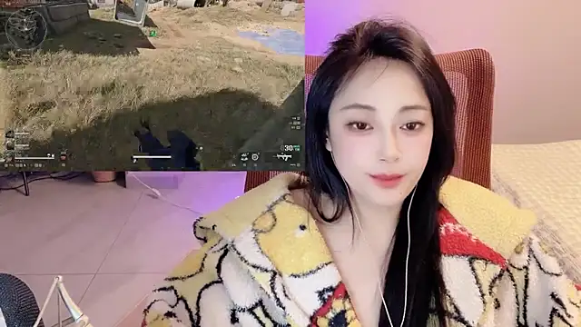 Snapshot of Daisy-77 chatting on 04.18.26 Daisy-77 online show from 04.18.26
