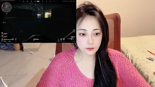 Snapshot of Daisy-77 chatting on 04.19.26 Daisy-77 online show from 04.19.26