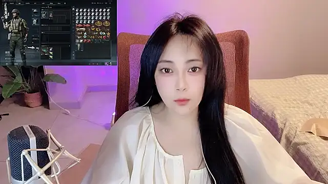 Snapshot of Daisy-77 chatting on 04.22.26 Daisy-77 online show from 04.22.26