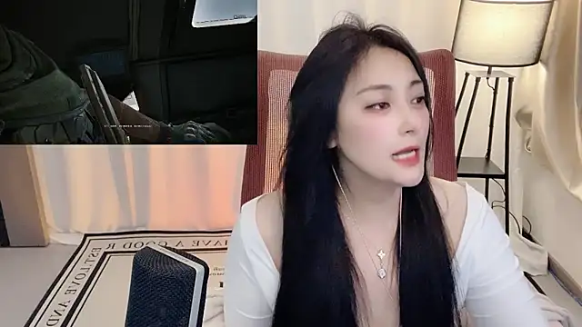 Snapshot of Daisy-77 chatting on 05.26.26 Daisy-77 online show from 05.26.26
