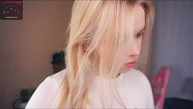 ZaraCreedon online show from 03.19.25